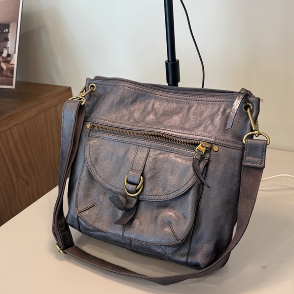 Fossil Silver Leather Crossbody - Picture 3 of 8